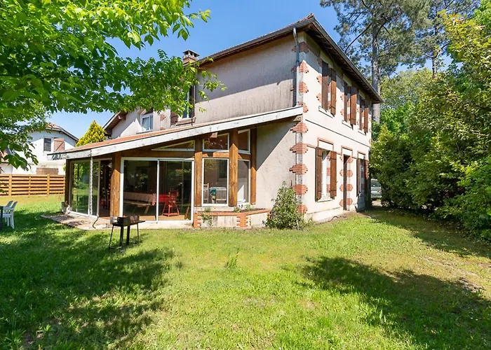 Maison Familiale, 15 Pers., Jardin Privé, Proche Centre Et Lac, à 25 Min De L'océan - Fr-1-319-472 Hébergement de vacances *